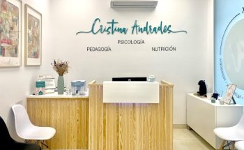 Centro Acreditado Cristina Andrades · Psicología · Pedagogía · Nutrición