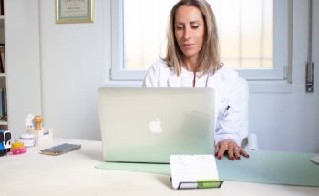 Dott.ssa Elettra Terzani Nutrizionista