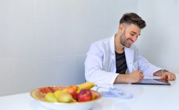 Dott. Lorenzo Caressa Biologo Nutrizionista