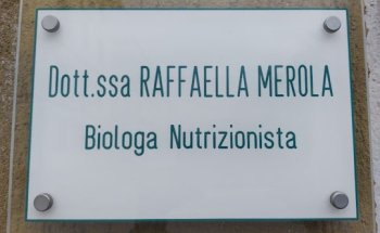 Dott.ssa Raffaella Merola Biologa Nutrizionista