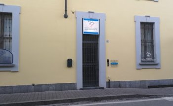 Nutrizionista Dott.ssa Eleonora Cattaneo presso Farmacia Chimica