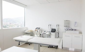 Lab Quarantadue | Ambulatorio specialistico e centro di dimagrimento, prevenzione pro-age e medicina estetica a Mantova