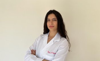 Dott.ssa Serena Costantino Biologa Nutrizionista