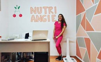 Lic. Angélica García Barberi, Nutriólogo clínico