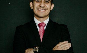 Lic. Roberto Torres Reyes, Nutricionista