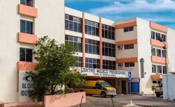 Nutrición Clínica Integral by Nutrióloga Mariana Parra Caamal