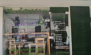 Mercado saludable y Centro nutricional shiana