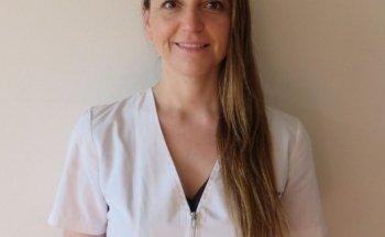 Dra. Casandra Lobos Alcaíno, Médico general