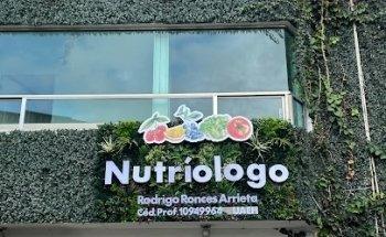 Nutriólogo Rodrigo Ronces