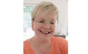 Claudia Eret Ernährungsberatung und natürliche Tiernahrung (PETfit) für Hunde und Katzen