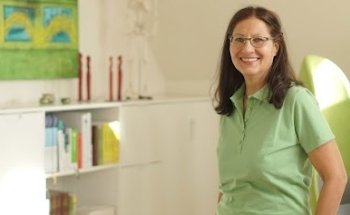 Heilpraktikerin Angelika Hezel | Ayurveda Medizin & Schmerzbehandlung