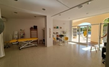 Physiotherapie / Krankengymnastik Massagen Lymphdrainagen PORTOCOLOM