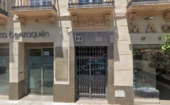 Dra. Luisa Aleñar Cano, Médico estético