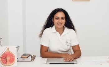 JÚLIA GINER CERDÀ NUTRICIONISTA