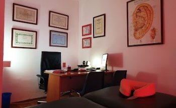 CENTRO DE MASAJES Y ACUPUNTURA CARLOS FORNÉ APARICIO