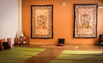 DHARANA Centre de Ioga i teràpies naturals - EcoBotiga