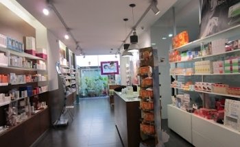 FARMACIA CÁDIZ 80 (Josefina López Oroval)