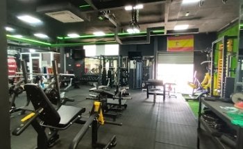Natur Fitness gimnasio y tienda de deporte Elx