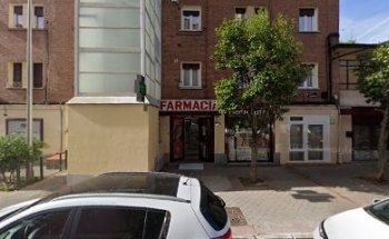 Farmacia Mercedes Marcos Menendez en Batán