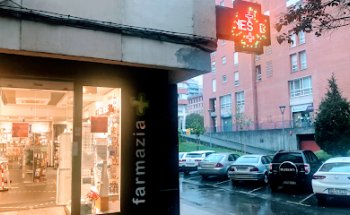 Angulo Santos, Estibaliz farmazia