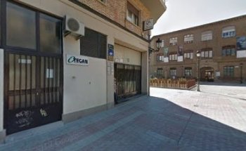 Diplomada nutrición humana y dietética.