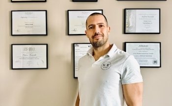 Dott. Stefano Faravelli // Osteopata D.O. - Sc.Motorie - Sc. Nutrizione Umana - Massoterapista