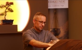 Ayurvedakunde - Massagen und Yoga in Potsdam