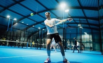 Golden Point | Padel, Tennis, Pickleball, Minigolf & Sportsbar