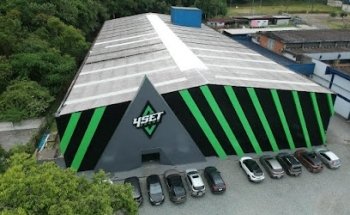 4 Set Arena | Padel | Beach Tênis | Vôlei de Praia | Casa de Festas | Futevôlei | Loja Esportiva | Local para eventos