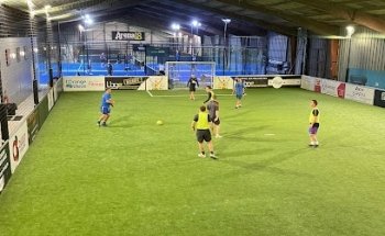 ARENA 18 / Soccer / Padel / Lancer de hache