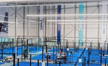 Peakz Padel Groningen Atoomweg | Padelclub