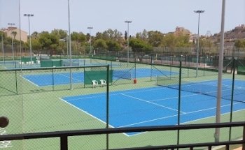 Águilas Tennis Center