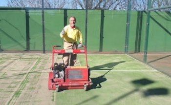 Jesevar Servicios Integrales S.L. - Mantenimiento de pistas de pádel