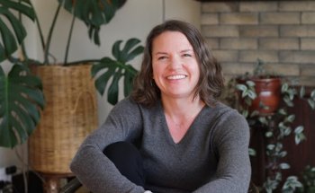 Dr. Mandi Murtaugh Physical Therapy + Yoga