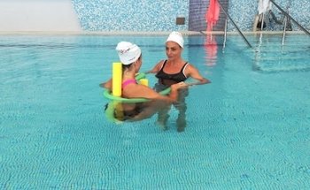 Hydrokinesia della dott.ssa Linda Valentino. Centro Fisioterapia Mirage Village