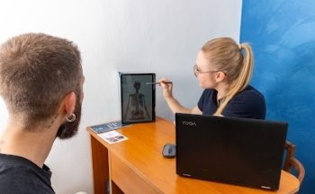 Dott. Sara Cerrini Osteopata-Osteopata Pediatrica