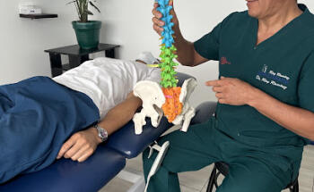 Quiroterapia Dr. Roy Ramirez Sede Norte