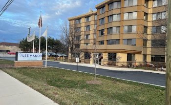 Lee Manor Rehabilitation & Nursing