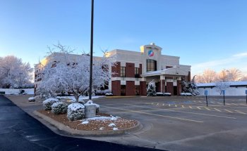 Freeman Rehabilitation & Sports Center