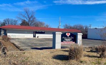 Hearts That Care Volunteer Health Clinic