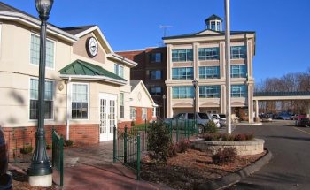 Lord Chamberlain Nursing & Rehabilitation Center