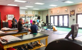 Salinas Physical Therapy / Sports Medicine