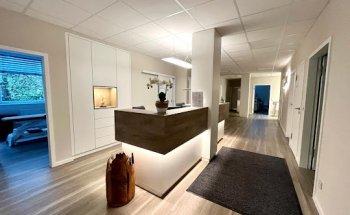 Christian Junghänel INSTITUT FÜR PHYSIKALISCHE THERAPIE UND REHABILITATION