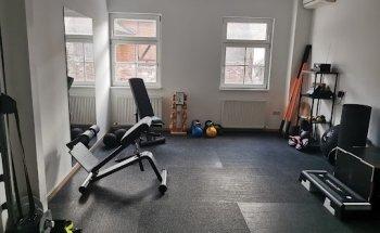 Therapie bei Tom - Privatpraxis für Physiotherapie, Osteopathie und Mikrostrom