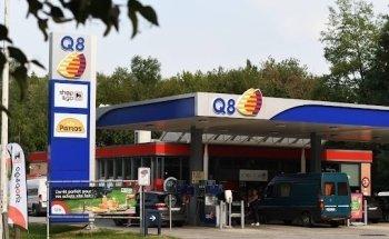 Q8 Station-Service