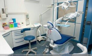 Policlínica Acacias - Dentista en Azuqueca de Henares