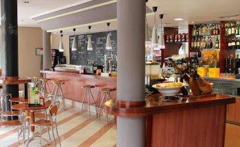 Cafetería cervecería Chacolí