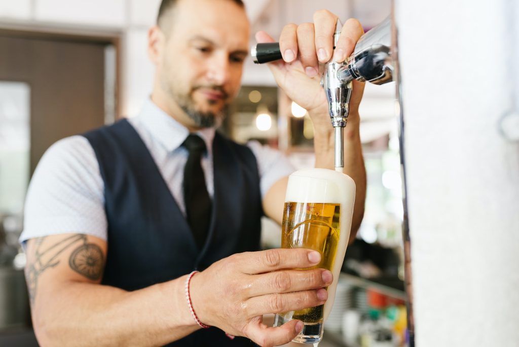 ¿La cerveza debe ser consumida Fría o caliente?￼