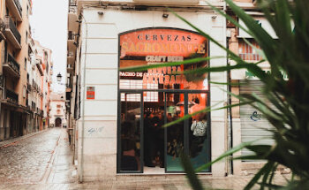 Despacho de cervezas Sacromonte / CRAFT BEER