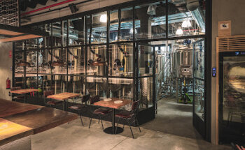 la textil collective / 303 audiophile bar